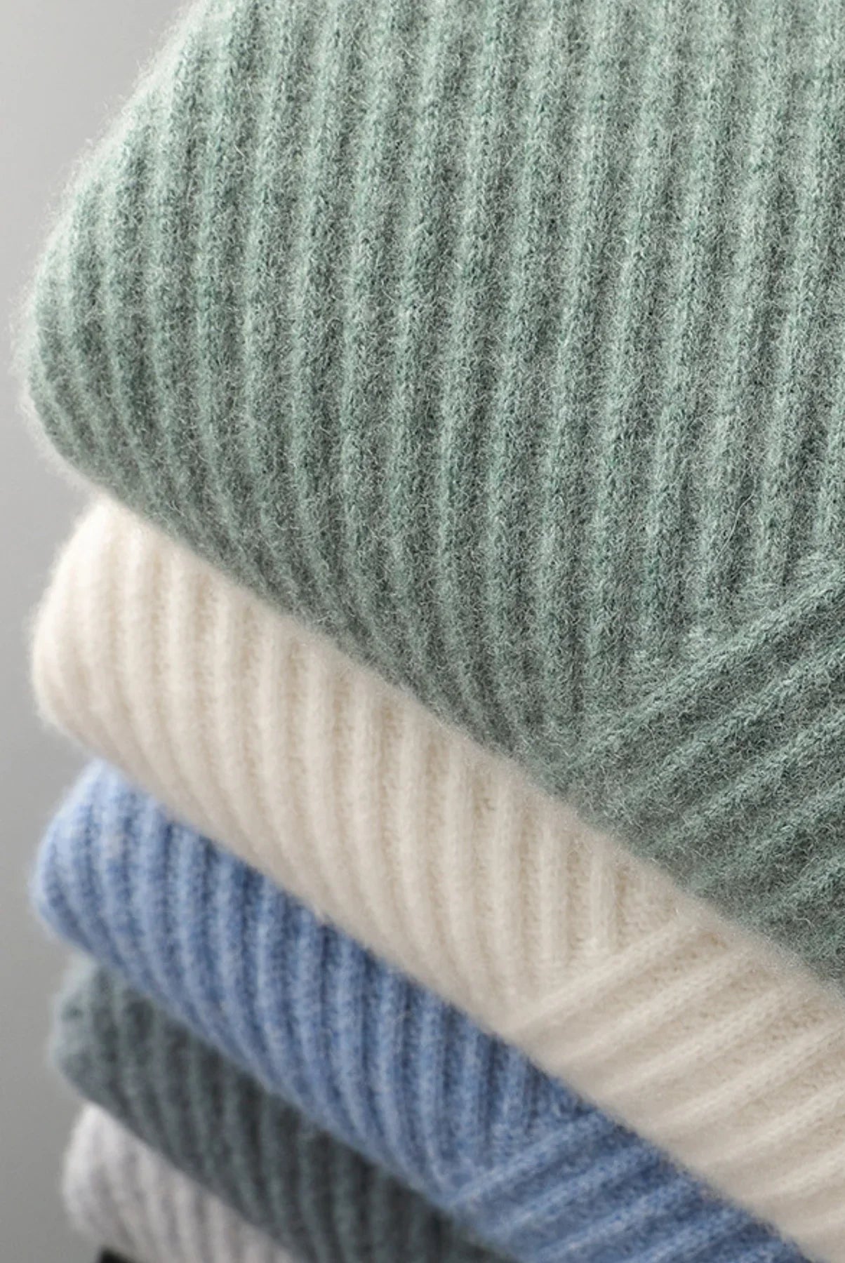 Leo - Cozy Knit Sweater for Men