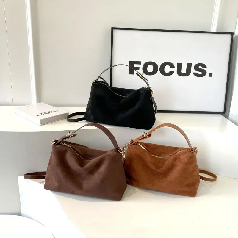 Alexis – Minimalist Shoulder Bag | By Julian & Claire Toronto