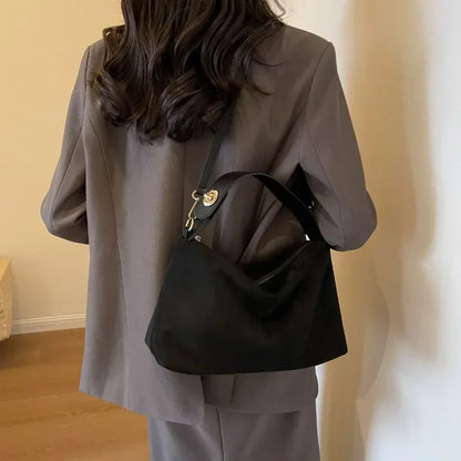 Alexis – Minimalist Shoulder Bag | By Julian & Claire Toronto